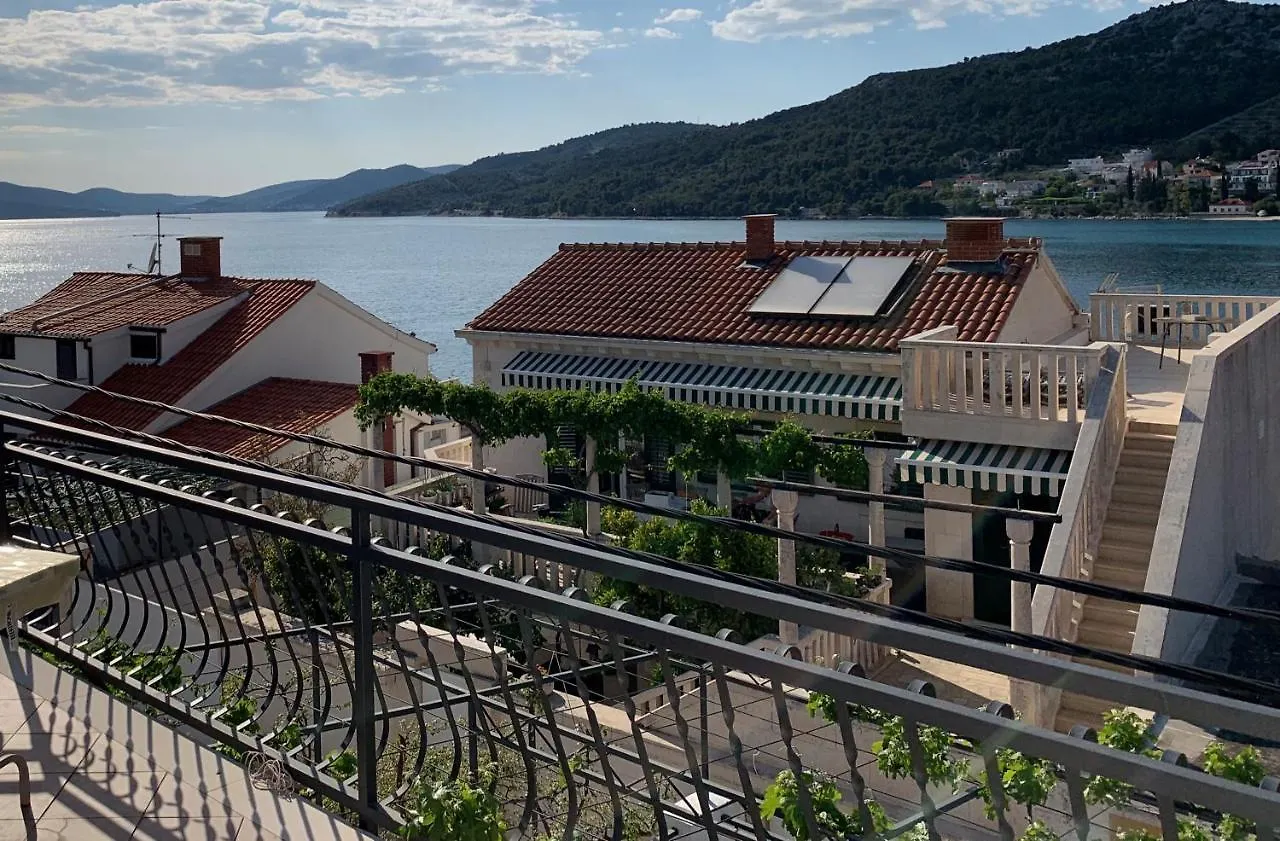 Villa A'Mare Seget Vranjica